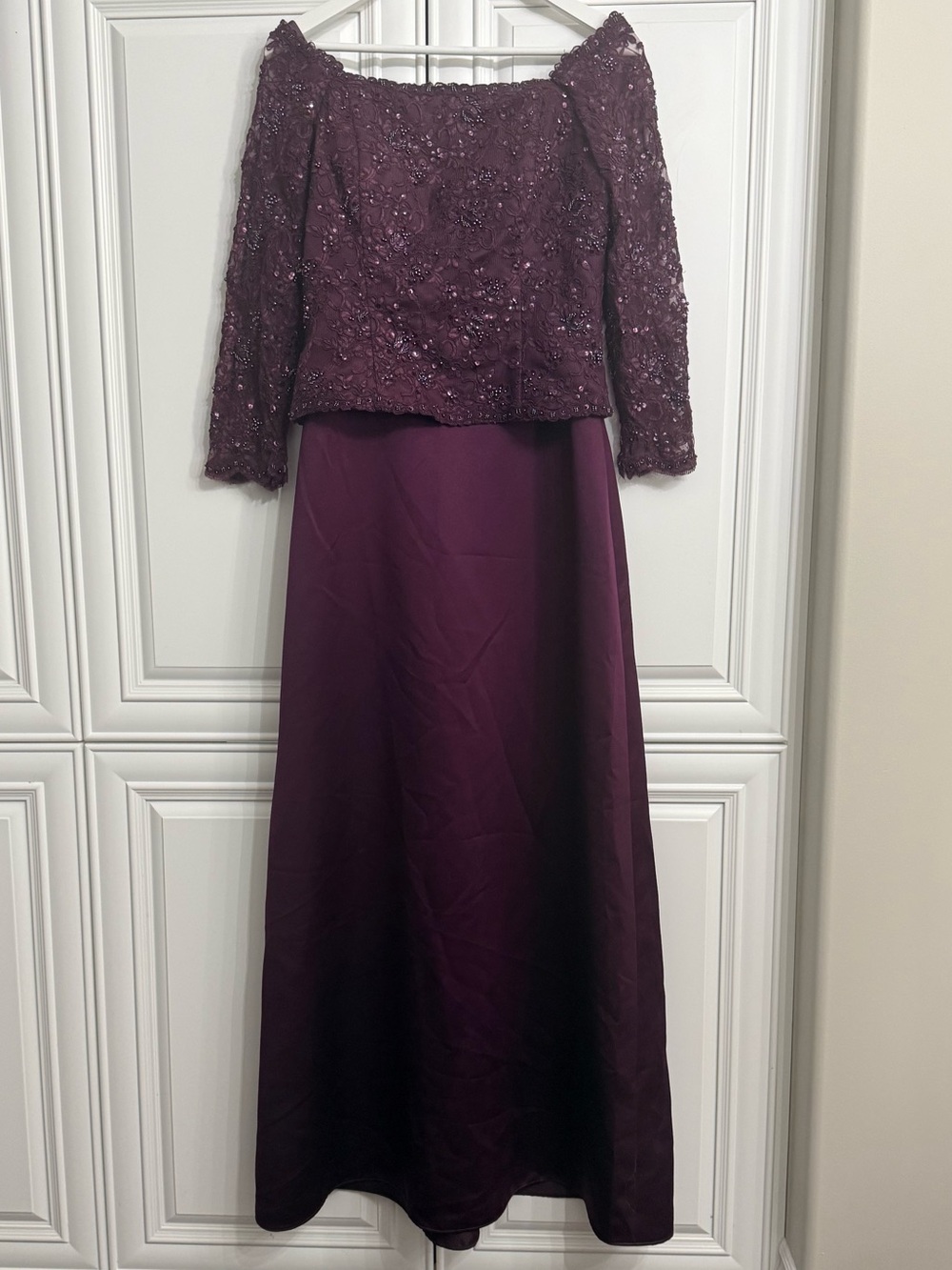 Forever Yours Size 8 Plum Sequined Lace Top w/Plum Satin Skirt Evening Gown